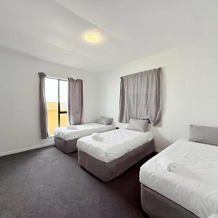 Unit 11 Fenton Summer Lodge Rotorua